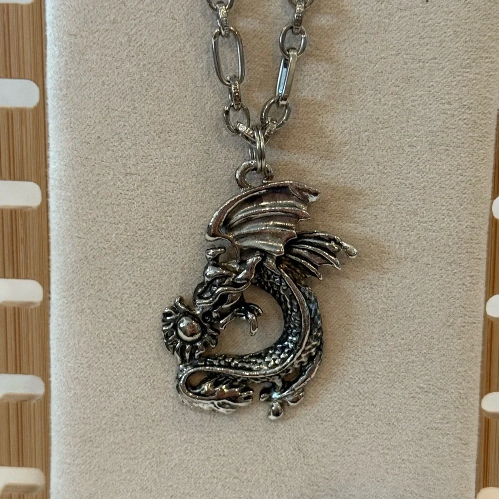 Silver Stainless Steel Dragon Pendant Necklace Gothic Style Unisex - Brand New